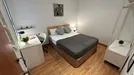 Room for rent, L'Hospitalet de Llobregat, Cataluña, &lt;span class=&quot;blurred street&quot; onclick=&quot;ProcessAdRequest(13468798)&quot;&gt;&lt;span class=&quot;hint&quot;&gt;See streetname&lt;/span&gt;[xxxxxxxxxxxxx]&lt;/span&gt;