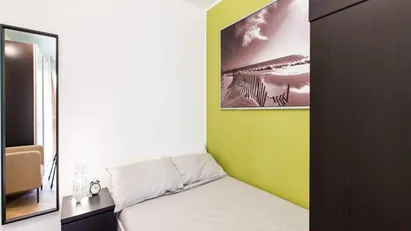 Room for rent in Milano Zona 5 - Vigentino, Chiaravalle, Gratosoglio, Milan