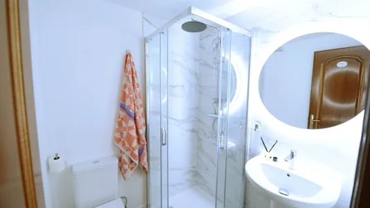 Rooms in Bilbao - photo 10