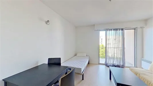 Apartments in Orléans - photo 2