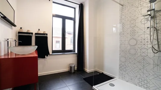 Rooms in Charleroi - photo 5