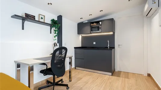 Rooms in el Camí de Vera - photo 3