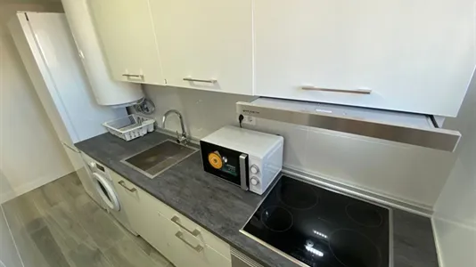 Rooms in Madrid Hortaleza - photo 8