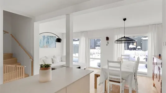 Houses in Upplands Väsby - photo 1