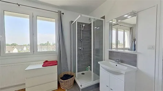 Rooms in Caen - photo 4