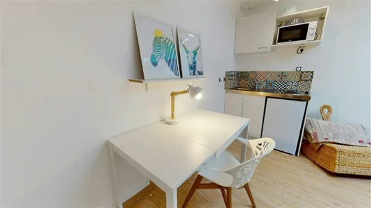 Rooms in Lyon - photo 2