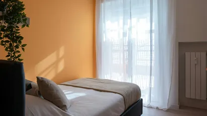 Room for rent in Milano Zona 6 - Barona, Lorenteggio, Milan