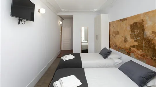 Rooms in Cornellà de Llobregat - photo 2