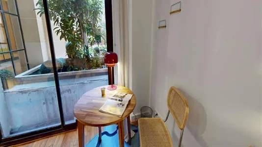 Rooms in Paris 8ème arrondissement - photo 10