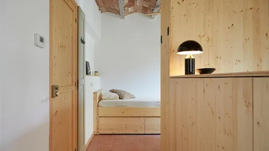 Rooms in Barcelona Eixample - photo 5