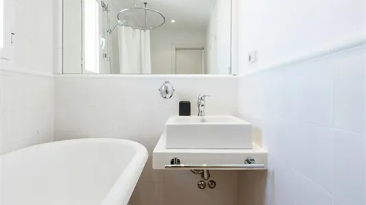 Rooms in Madrid Salamanca - photo 9