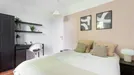 Room for rent, Lille, Hauts-de-France, &lt;span class=&quot;blurred street&quot; onclick=&quot;ProcessAdRequest(13559651)&quot;&gt;&lt;span class=&quot;hint&quot;&gt;See streetname&lt;/span&gt;[xxxxxxxxxxxxx]&lt;/span&gt;
