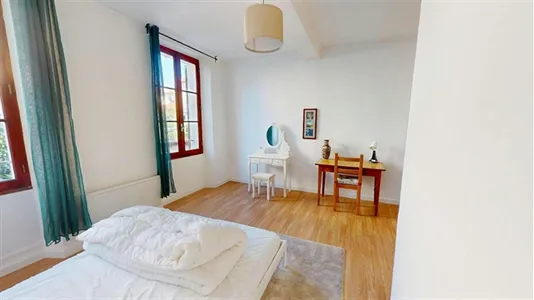 Rooms in Toulon - photo 3