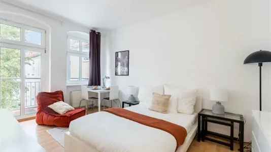 Apartments in Berlin Pankow - photo 1