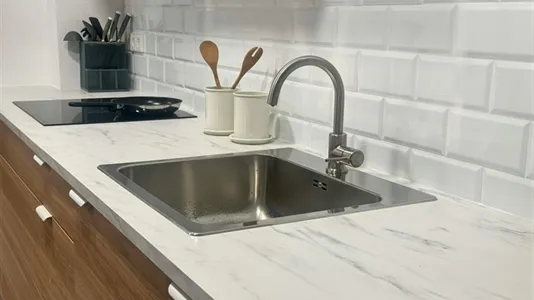 Rooms in Madrid Chamberí - photo 8