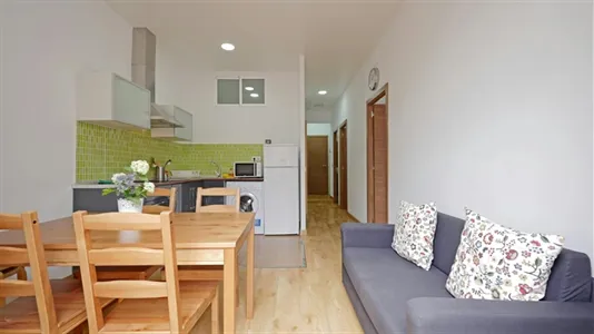 Rooms in Barcelona Ciutat Vella - photo 9