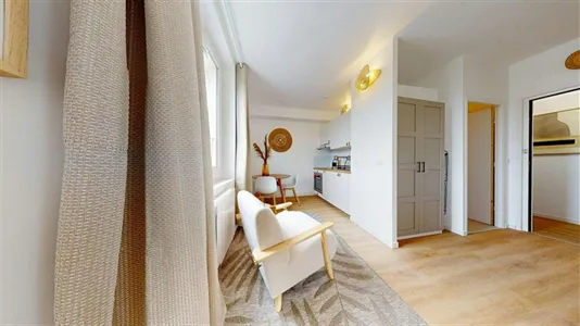 Rooms in Saint-Julien-en-Genevois - photo 2