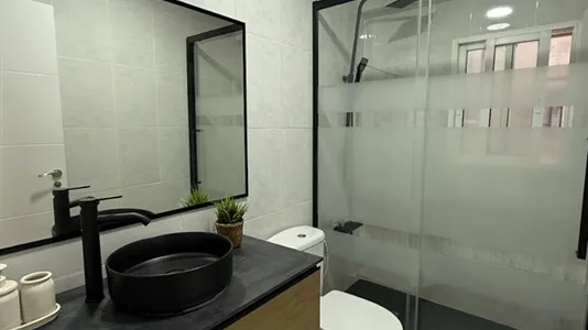 Rooms in Madrid Hortaleza - photo 8