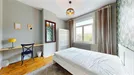 Room for rent, Lille, Hauts-de-France, &lt;span class=&quot;blurred street&quot; onclick=&quot;ProcessAdRequest(9002176)&quot;&gt;&lt;span class=&quot;hint&quot;&gt;See streetname&lt;/span&gt;[xxxxxxxxxxxxx]&lt;/span&gt;