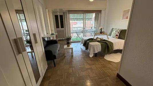 Rooms in Madrid Retiro - photo 2