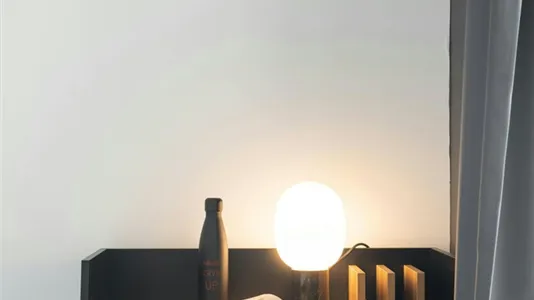 Rooms in Barcelona Ciutat Vella - photo 8