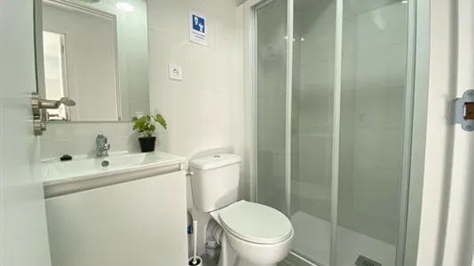 Rooms in Adaro - photo 8