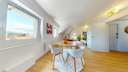 Room for rent in Saint-Julien-en-Genevois, Auvergne-Rhône-Alpes