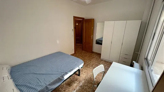 Rooms in Zaragoza - photo 2