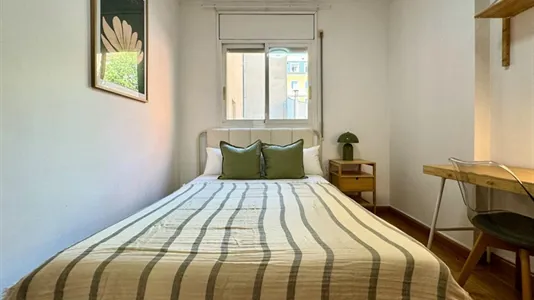 Rooms in Barcelona Eixample - photo 2