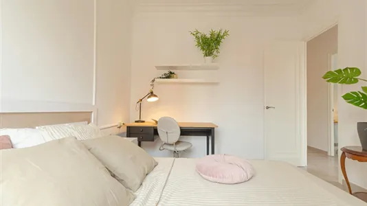 Rooms in Barcelona Ciutat Vella - photo 3