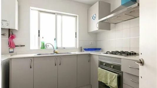 Rooms in el Camí de Vera - photo 9