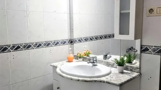 Rooms in Moncada - photo 7