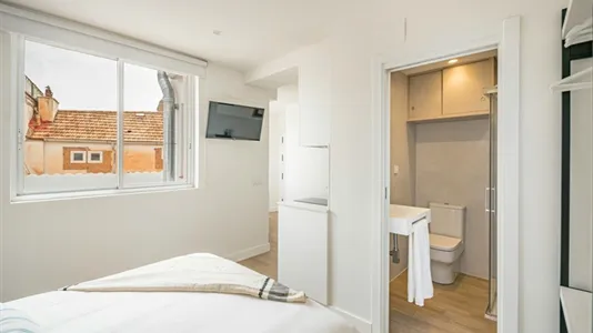 Rooms in Málaga - photo 8