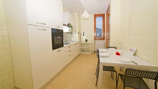 Rooms in Lecco - photo 9