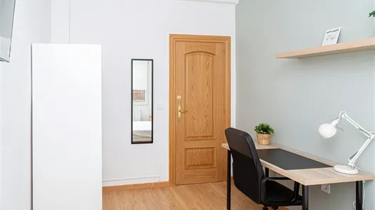 Rooms in Zaragoza - photo 4