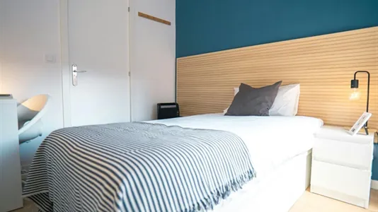 Rooms in Madrid Chamartín - photo 4