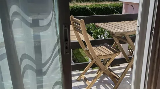 Houses in Almada - photo 4