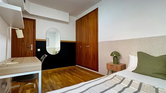 Rooms in Barcelona Eixample - photo 4