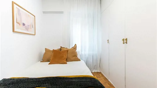 Rooms in Madrid Retiro - photo 2