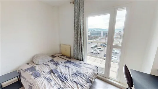 Rooms in Saint-Julien-en-Genevois - photo 3