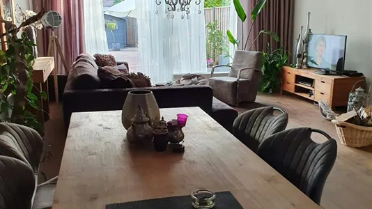 Houses in Location is not specified - photo 8