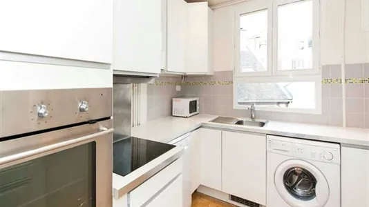 Rooms in Paris 10ème arrondissement - photo 8