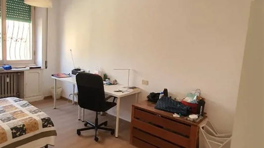 Rooms in Roma Municipio II – Parioli/Nomentano - photo 2