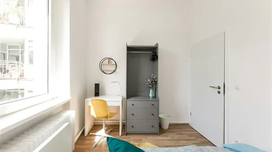 Rooms in Berlin Charlottenburg-Wilmersdorf - photo 3