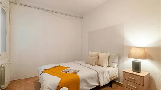 Rooms in Barcelona Eixample - photo 3