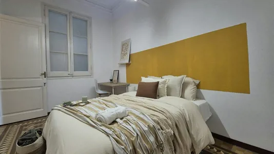 Rooms in Barcelona Eixample - photo 3