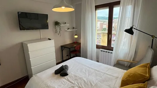 Rooms in Bilbao - photo 10