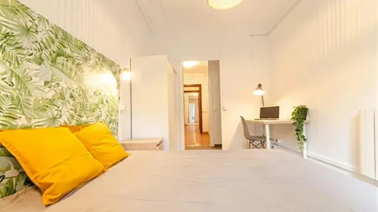 Rooms in Barcelona Eixample - photo 5