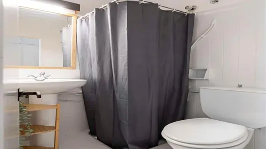 Rooms in Madrid Centro - photo 6