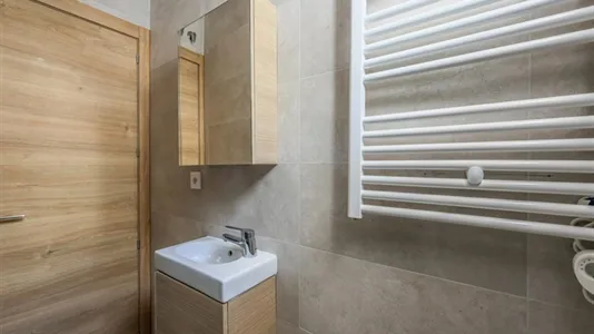 Rooms in Madrid Carabanchel - photo 8